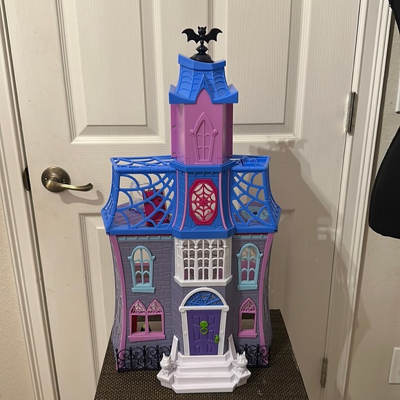 Disney Toys Disney Junior Vampirina Scare Bb Doll House Only No